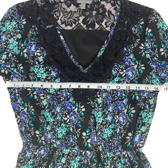 Charlotte Russe Floral V Neck Dress Lace Detail Size Small - Picture 12 of 16